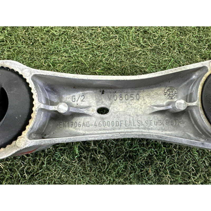 Подушка двигуна (двигун та елементи) BMW X1 F48 2018 2.0 22116885788