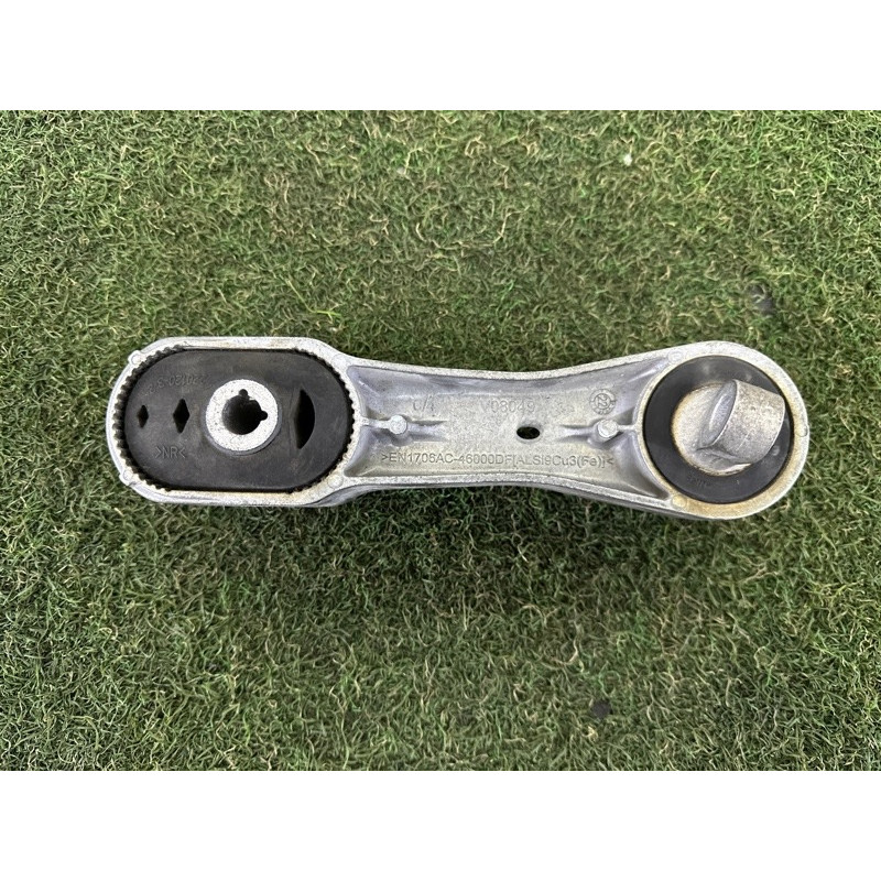 Подушка двигателя (двигатель и элементы) BMW X1 F48 2016 2.0 22116885786