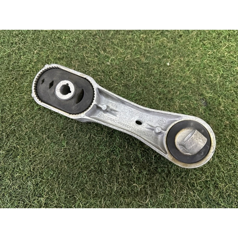 Подушка двигателя (двигатель и элементы) BMW X1 F48 2016 2.0 22116885786