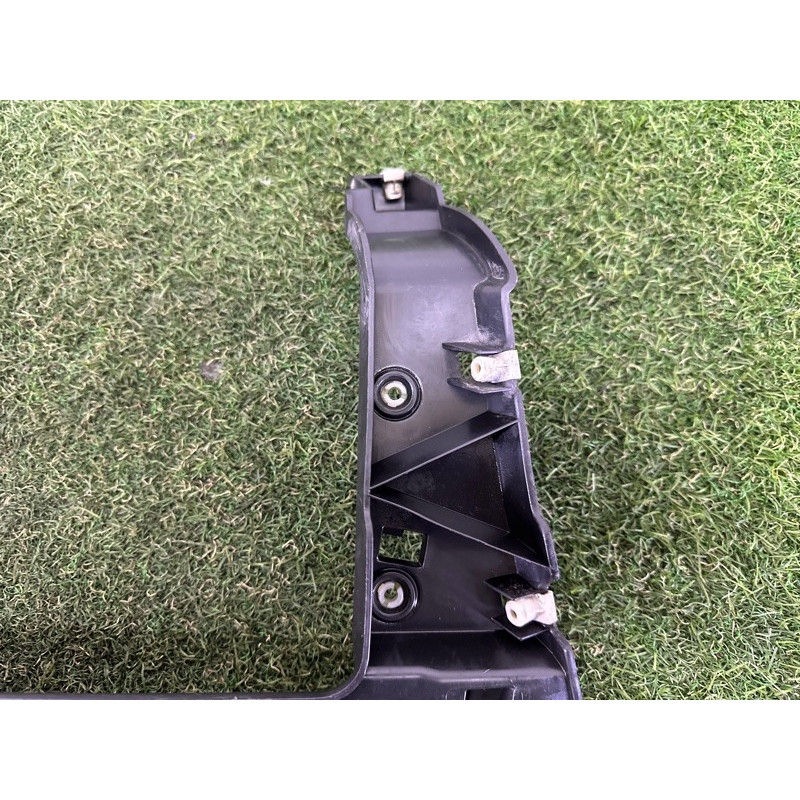 Кріплення бампера (кузов и элементы) LAND ROVER Range Rover L405 2014 5.0 LR037925