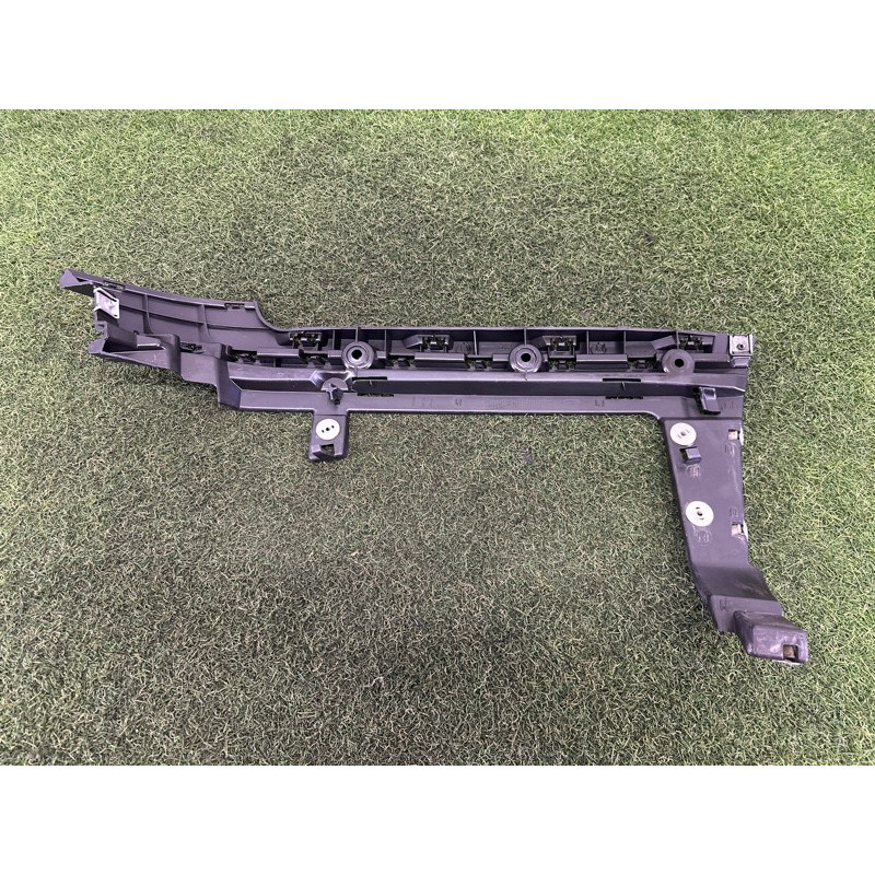Кріплення бампера (кузов и элементы) LAND ROVER Range Rover L405 2014 5.0 LR037925