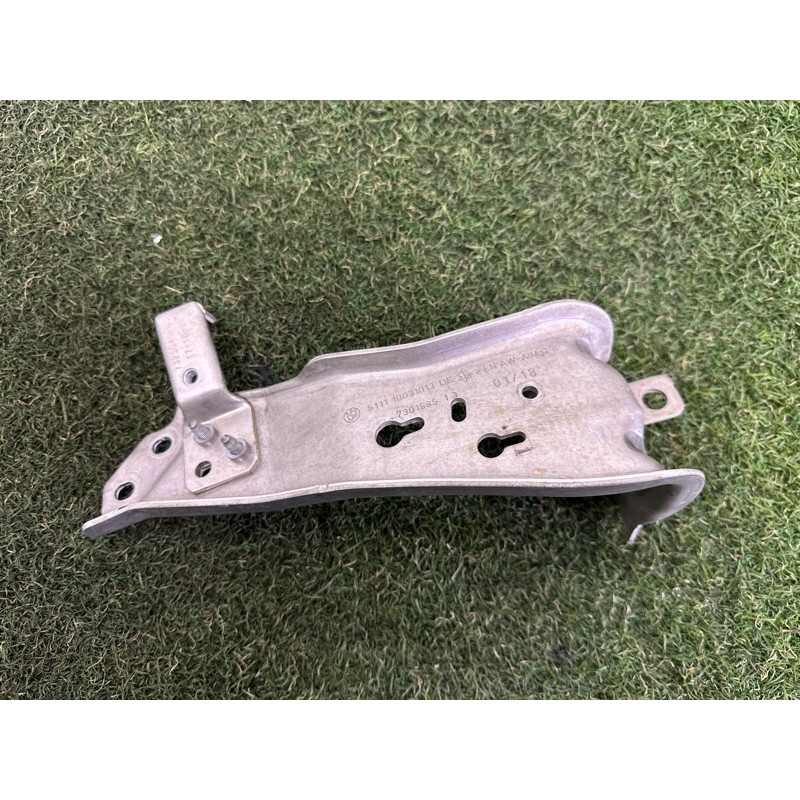Кронштейн радиатора (кузов и элементы) BMW X1 F48 2018 2.0 51117301585