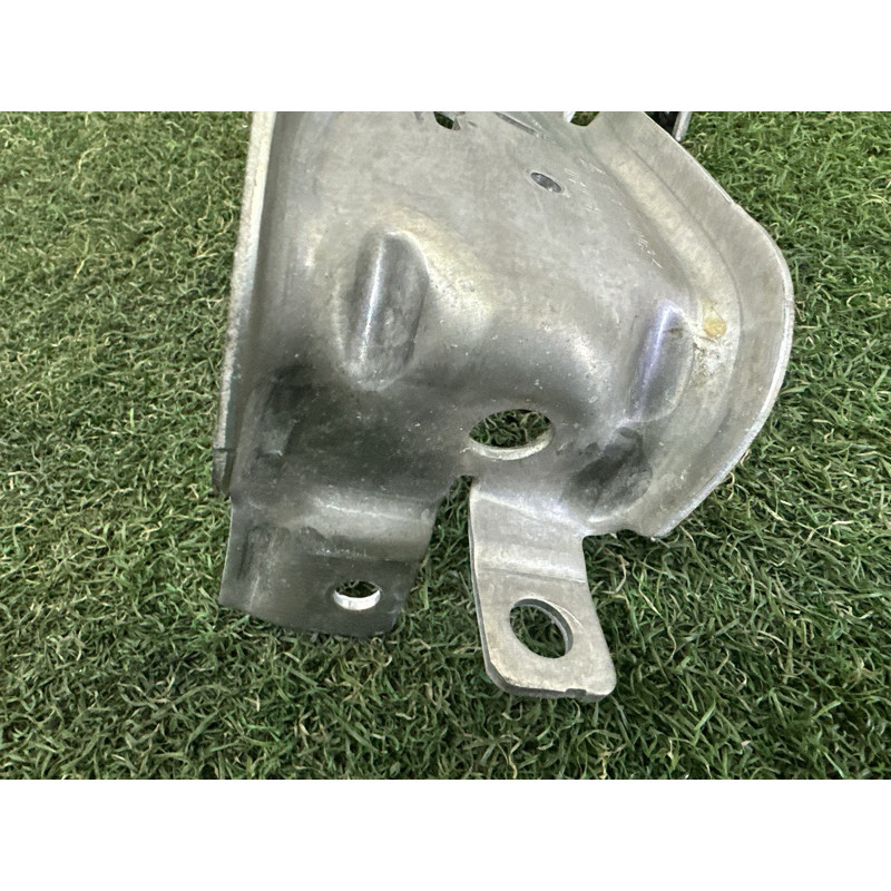 Кронштейн радиатора (кузов и элементы) BMW X1 F48 2018 2.0 51117301585