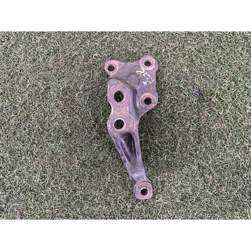 Кронштейн рычага подвески (подвеска) BMW 5-series E34 1993 M20b25 31131133558