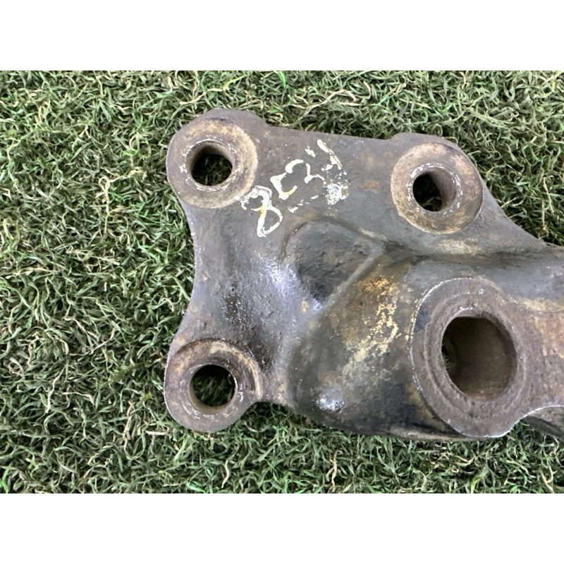 Кронштейн рычага подвески (подвеска) BMW 5-series E34 1993 M20b25 31131133558
