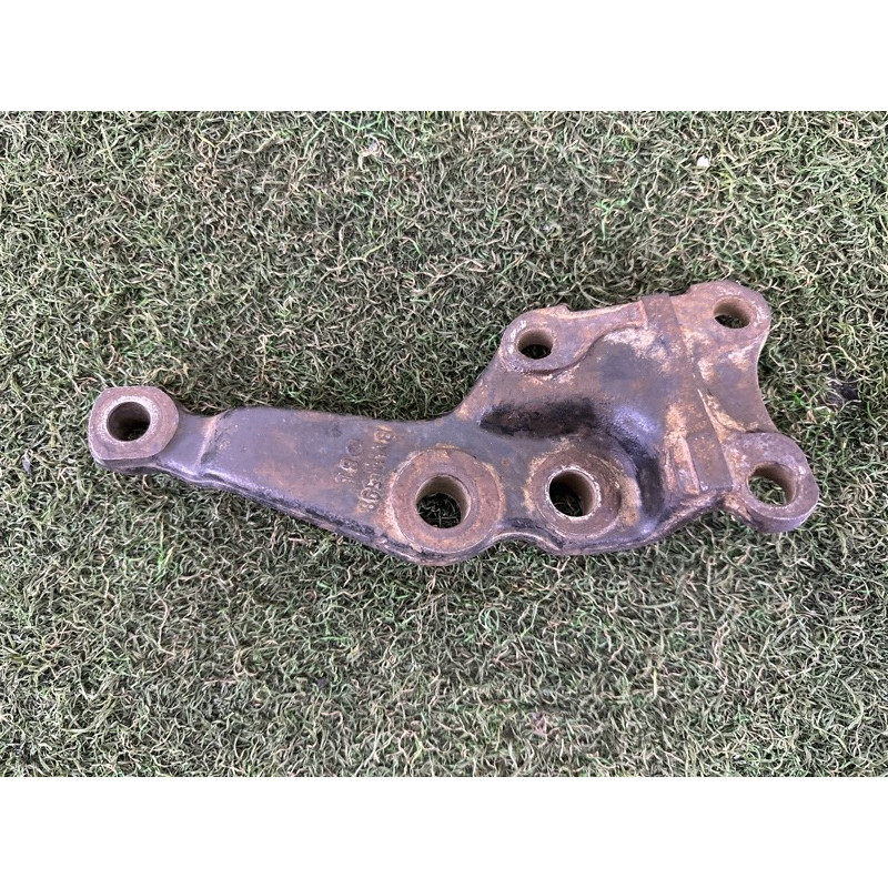 Кронштейн рычага подвески (подвеска) BMW 5-series E34 1993 M20b25 31131133558