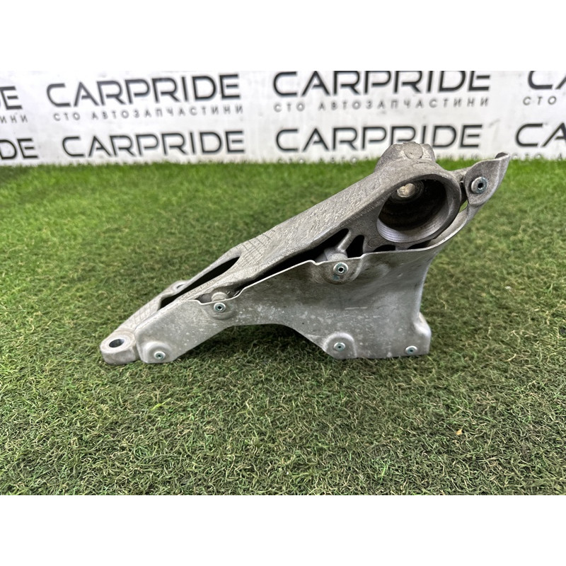 Кронштейн подушки двигателя (кронштейны двигателя) BMW X5 E70 2011 3.0 22116797920