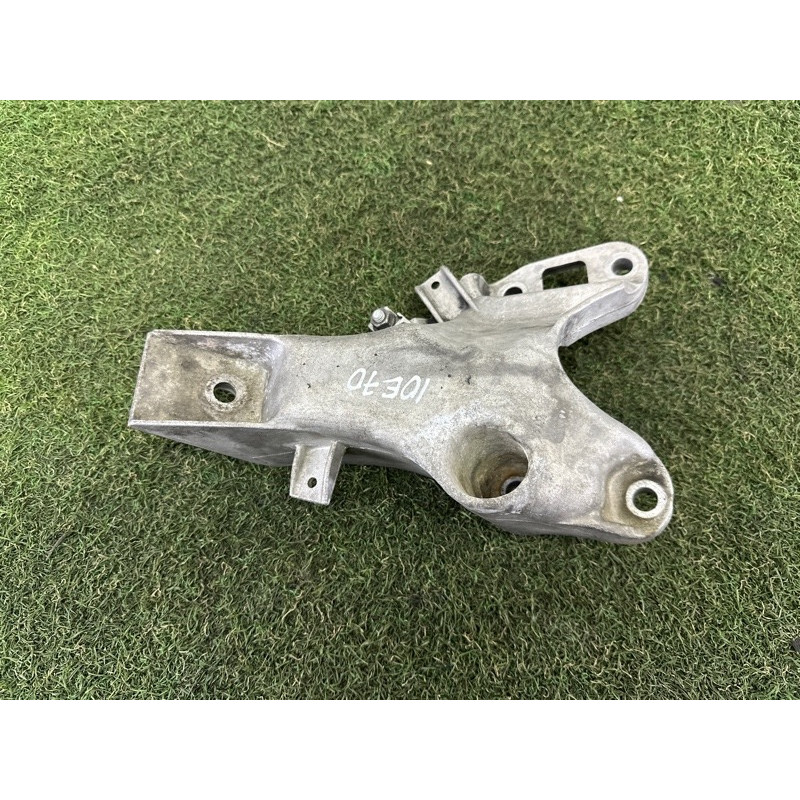 Кронштейн подушки двигателя (кронштейны двигателя) BMW X5 E70 2011 3.0 22116778331