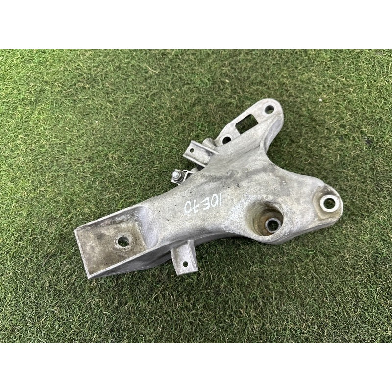 Кронштейн подушки двигателя (кронштейны двигателя) BMW X5 E70 2011 3.0 22116778331