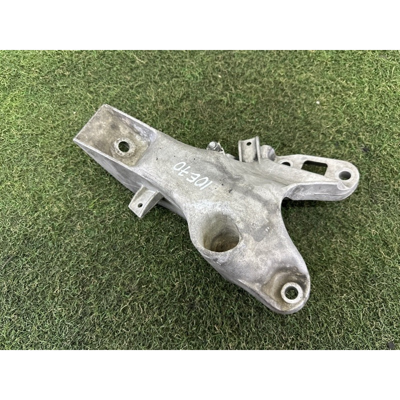 Кронштейн подушки двигателя (кронштейны двигателя) BMW X5 E70 2011 3.0 22116778331