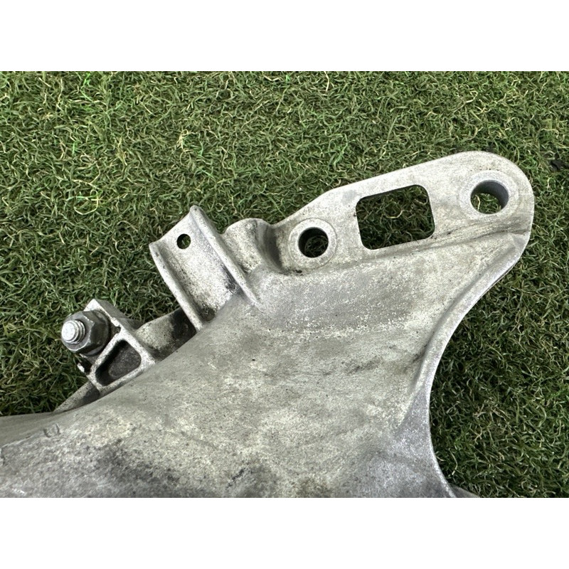 Кронштейн подушки двигателя (кронштейны двигателя) BMW X5 E70 2011 3.0 22116778331