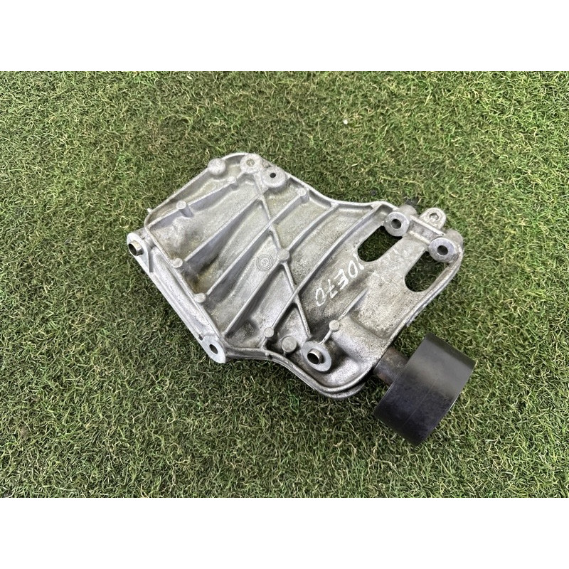 Кронштейн компресора кондиціонера (кронштейни двигуна) BMW X5 E70 2011 3.0 64557585167