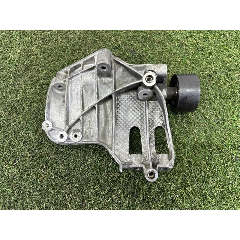 Кронштейн компресора кондиціонера (кронштейни двигуна) BMW X5 E70 2011 3.0 64557585167