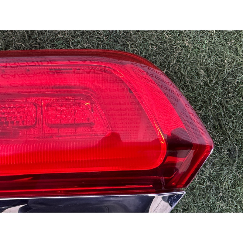 Задній ліхтар (оптика) Jeep Grand Cherokee WK2 2015 5.7 HEMi 68110047AC