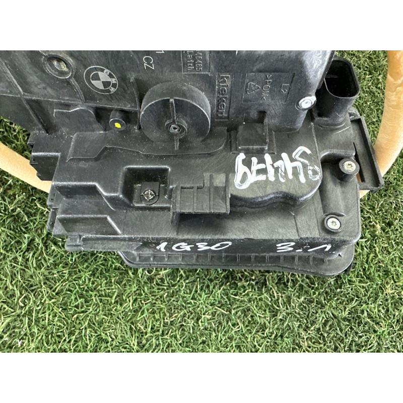 Замок двери (кузов и элементы) BMW 5-series G30 2017 2.0 B46B20 51227281941