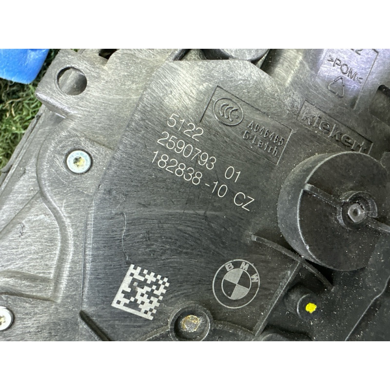 Замок двери (кузов и элементы) BMW 5-series G30 2017 2.0 B46B20 51227281941