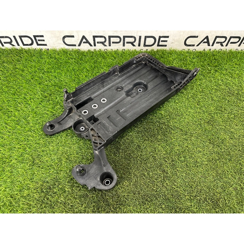 Підставка акумулятора (кузов и элементы) Volkswagen Golf 7 2.0 5Q0915331J
