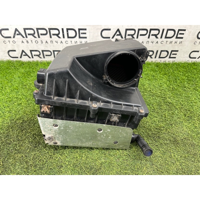Корпус повітряного фільтра (подача палива) Volkswagen Amarok 2H 2.0 2H0129607J