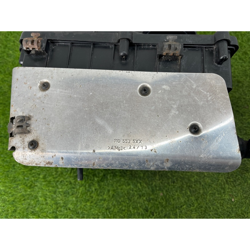 Корпус повітряного фільтра (подача палива) Volkswagen Amarok 2H 2.0 2H0129607J