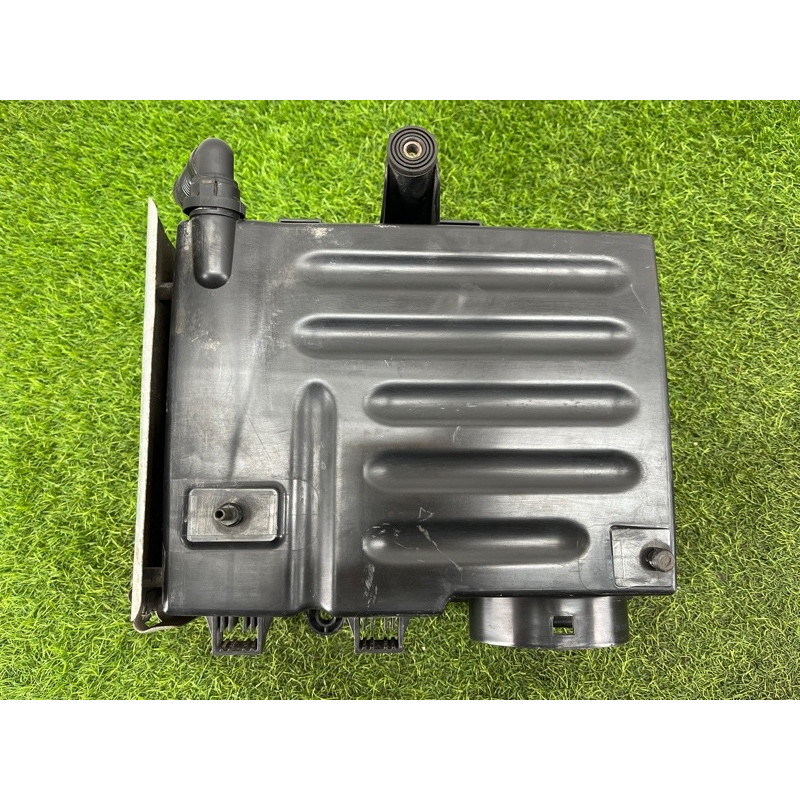 Корпус повітряного фільтра (подача палива) Volkswagen Amarok 2H 2.0 2H0129607J