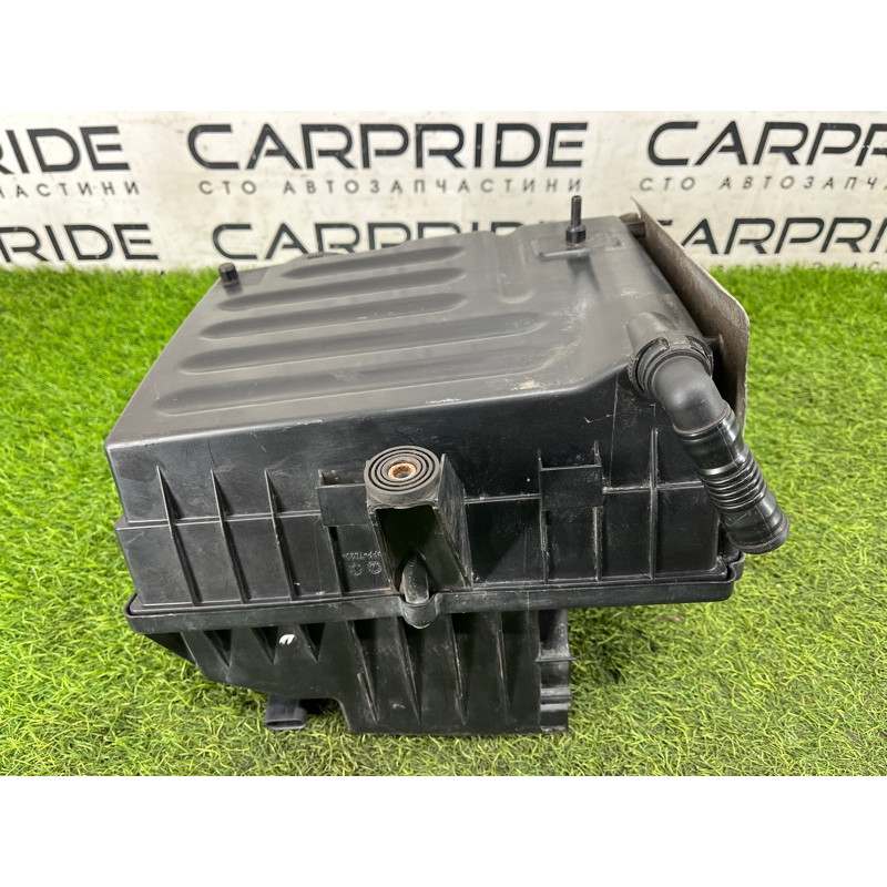 Корпус повітряного фільтра (подача палива) Volkswagen Amarok 2H 2.0 2H0129607J