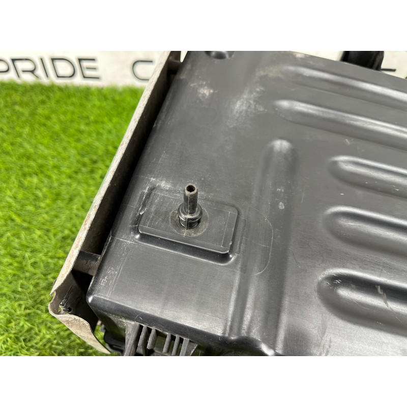 Корпус повітряного фільтра (подача палива) Volkswagen Amarok 2H 2.0 2H0129607J
