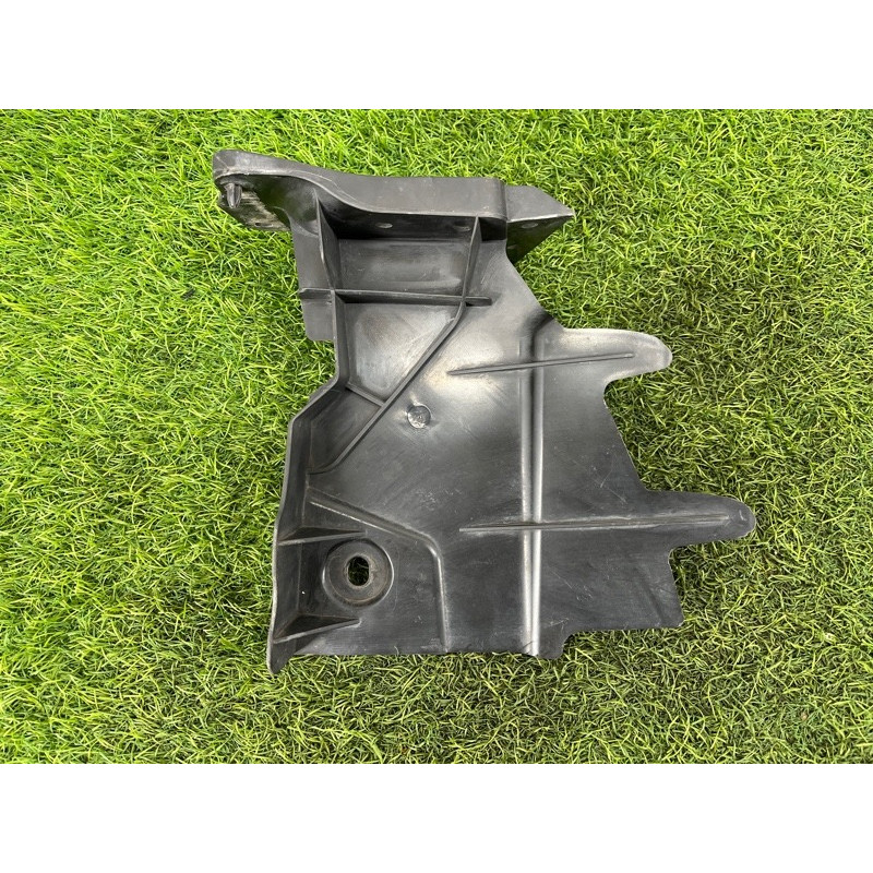 Повітропровід радіатора (кузов і елементи) Volkswagen Amarok 2H 2.0 2H0121329A