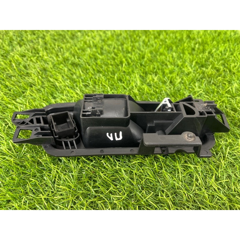 Ручка дверей внутрішня (салон) Volkswagen Amarok 2H 2.0 2H0837113DUBN