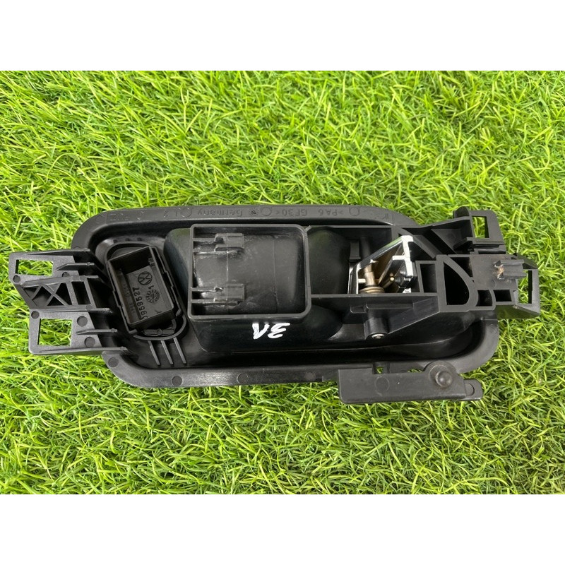 Ручка дверей внутрішня (салон) Volkswagen Amarok 2H 2.0 2H0837113DUBN