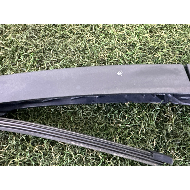 Поводок дворника (кузов и элементы) BMW X1 F48 2016 2.0 61627356224