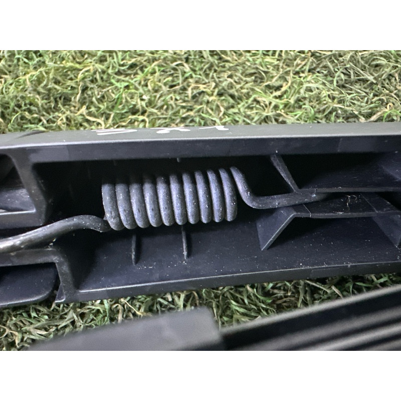 Поводок дворника (кузов и элементы) BMW X1 F48 2016 2.0 61627356224
