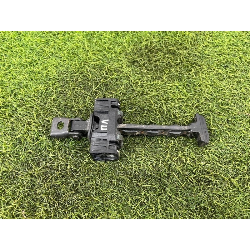 Обмежувач дверей (кузов і елементи) Volkswagen Amarok 2H 2.0 2H0837249