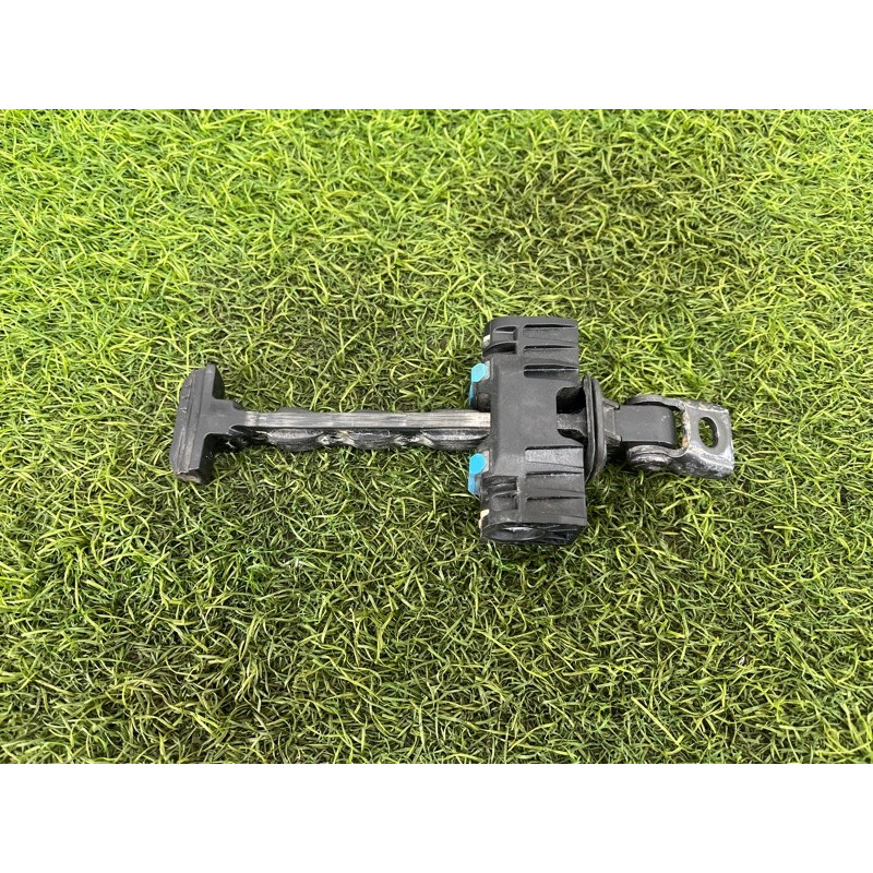 Ограничитель двери (кузов и элементы) Volkswagen Amarok 2H 2.0 2H0837249
