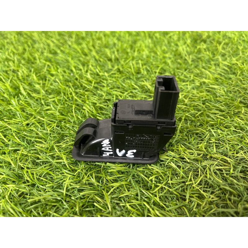 Кнопка склопідйомника (електрика / кнопки) Volkswagen Amarok 2H 2.0 7L6959855BREH