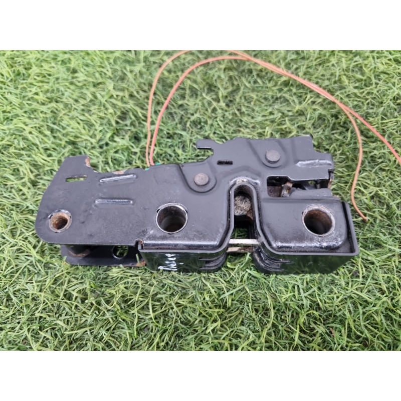 Замок капота (кузов и элементы) Volkswagen Amarok 2H 2.0 2H0823509B