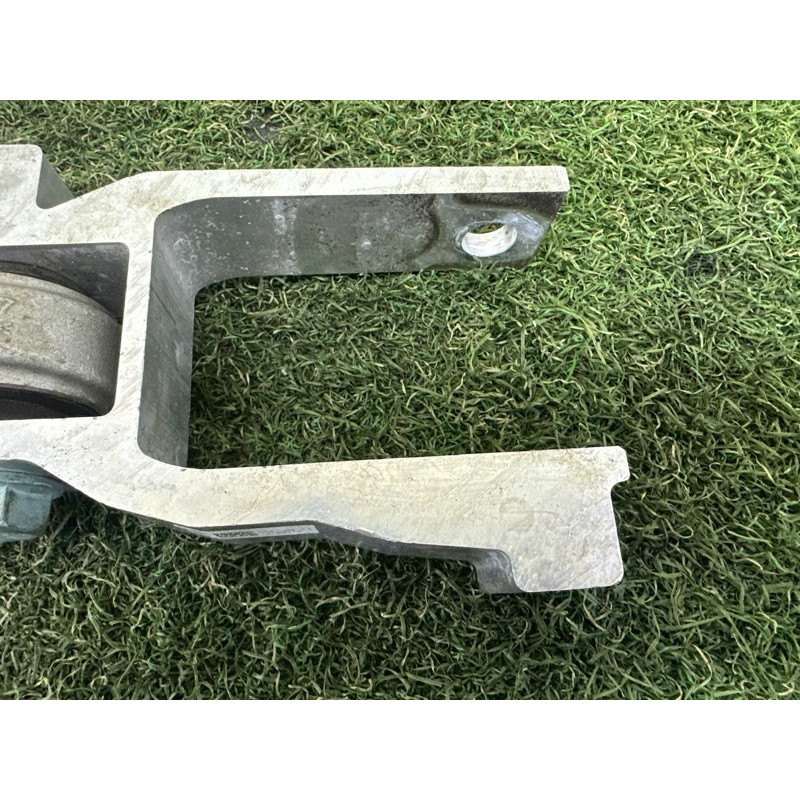 Кронштейн подушки двигателя (кронштейны двигателя) Nissan Rogue T33 2022 1.5 KR15DDT 113326RC0A