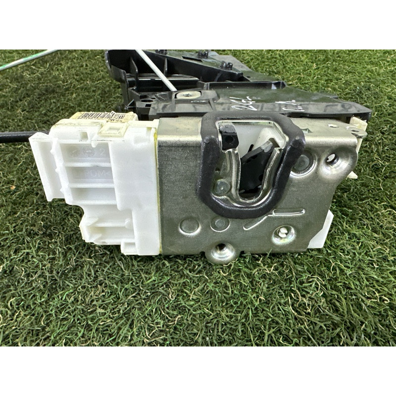 Замок дверей (кузов і елементи) Mercedes-Benz GL X164 2011 3.0 A1647201935