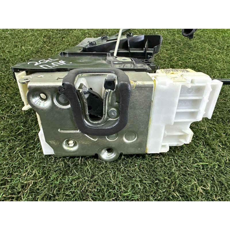 Замок двери (кузов и элементы) Mercedes-Benz GL X164 2011 3.0 A1647202035