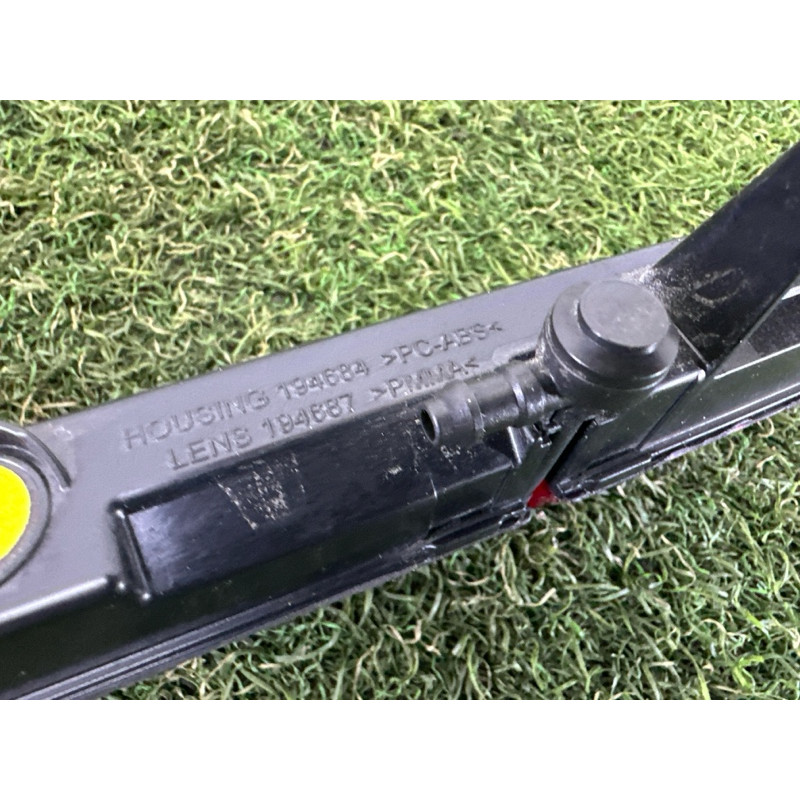 Повторитель стоп сигнала (оптика) BMW X1 F48 2016 2.0 63257297446