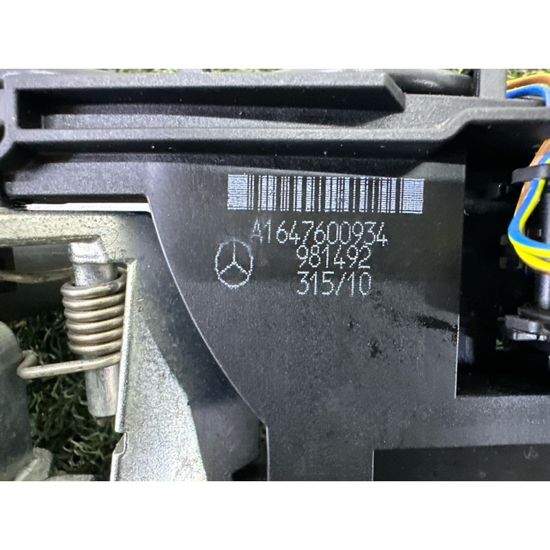 Ручка двері зовнішня (кузов і елементи) Mercedes-Benz GL X164 2011 3.0 A1647600370649999
