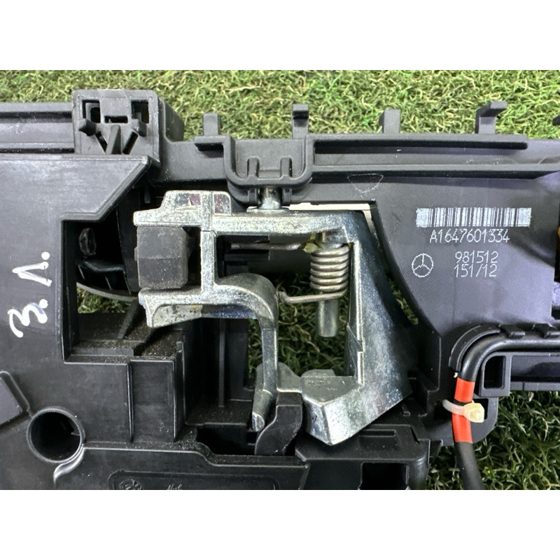 Ручка двері зовнішня (кузов і елементи) Mercedes-Benz GL X164 2011 3.0 A1647600370649999