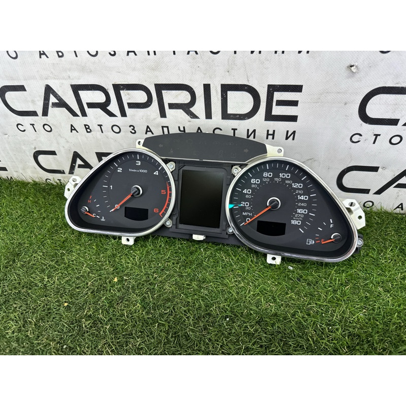 Панель приборов (салон) AUDI Q7 4L 2015 3.0 CNRB 4L0920985Q