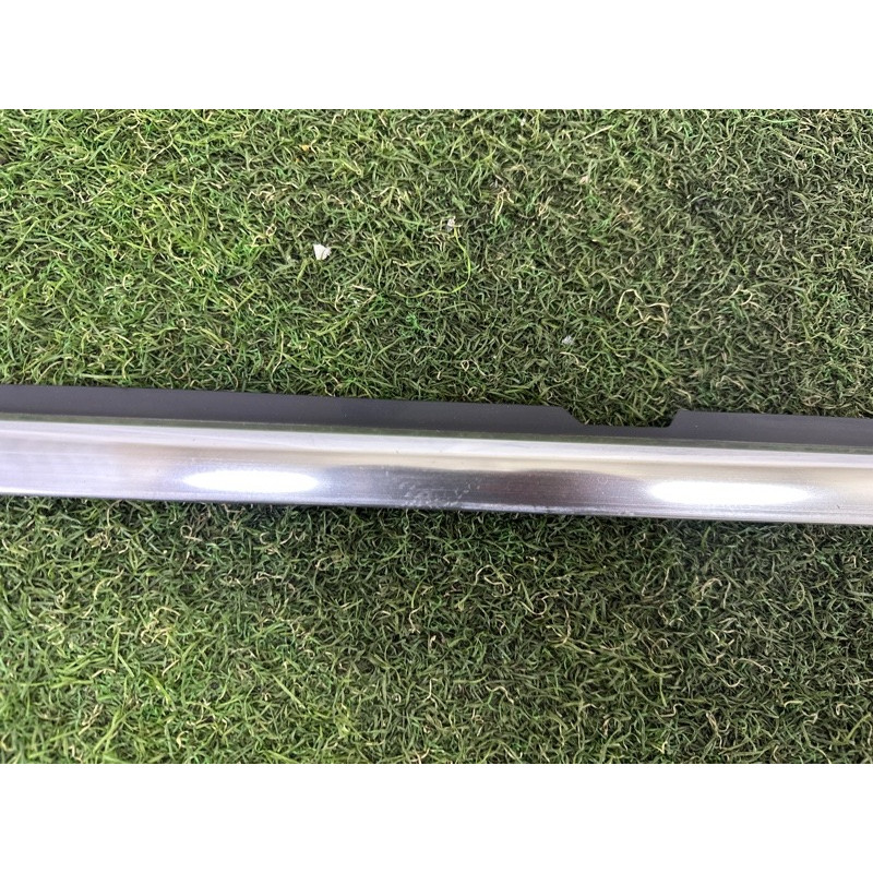 Молдинг скла (кузов і елементи) Mercedes-Benz GL X164 2011 3.0 A1646907080