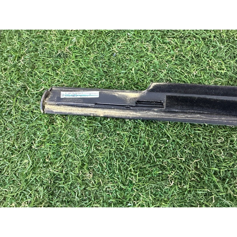 Молдинг скла (кузов і елементи) Mercedes-Benz GL X164 2011 3.0 A1646907080