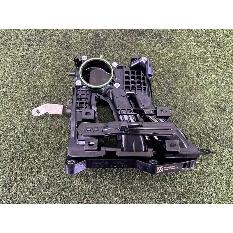 Впускний колектор (подача палива) Nissan Rogue T33 2022 1.5 KR15DDT 140016RR0A