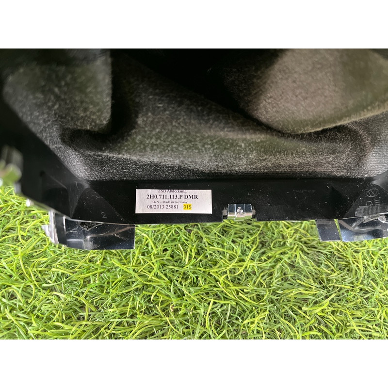 Декоративна накладка центральної консолі (салон) Volkswagen Amarok 2H 2.0 2H0711113PDMR