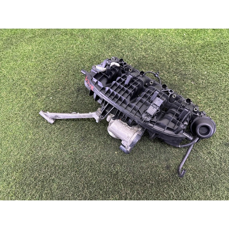 Впускний колектор (подача палива) AUDI Q5 FY 2018 2.0 DAYB 06L133201BB