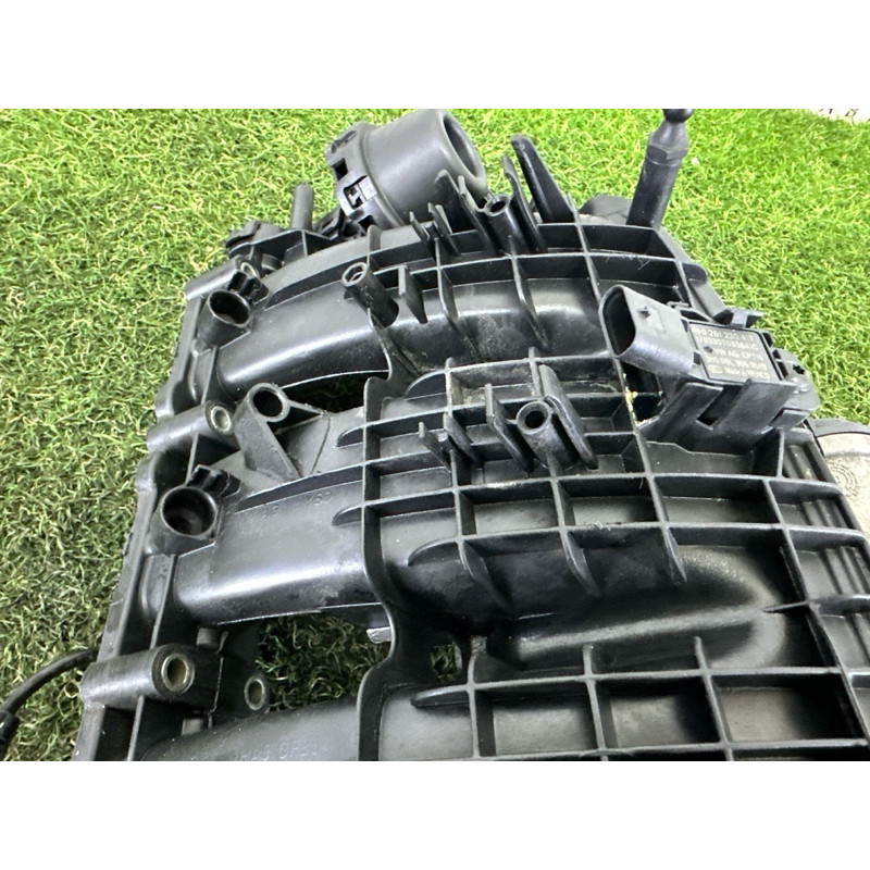 Впускний колектор (подача палива) AUDI Q5 FY 2018 2.0 DAYB 06L133201BB