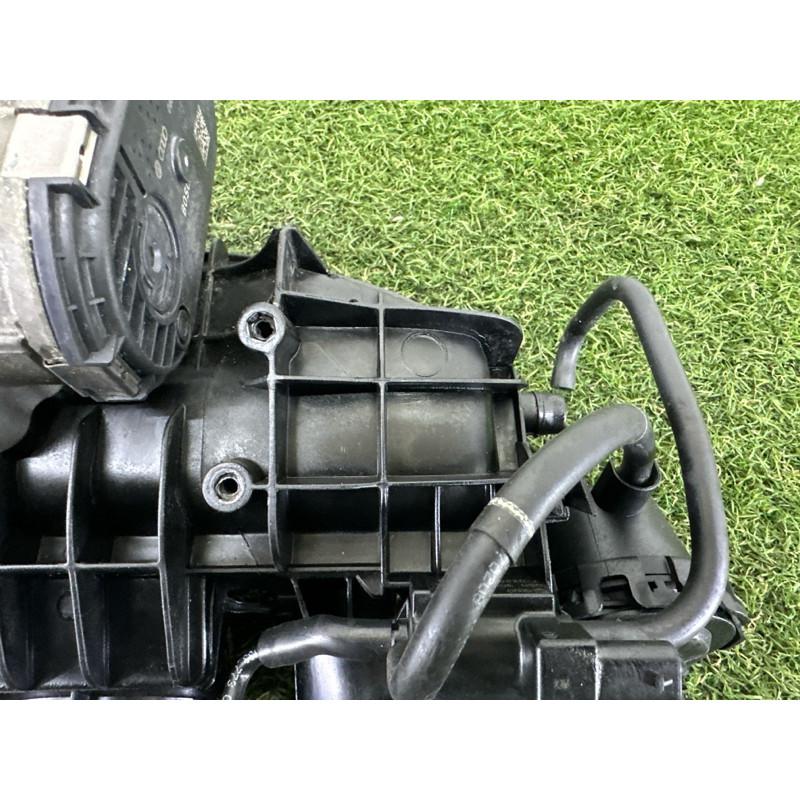 Впускний колектор (подача палива) AUDI Q5 FY 2018 2.0 DAYB 06L133201BB