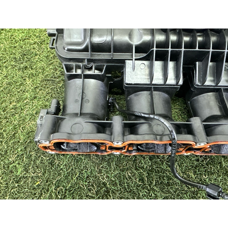 Впускний колектор (подача палива) AUDI Q5 FY 2018 2.0 DAYB 06L133201BB